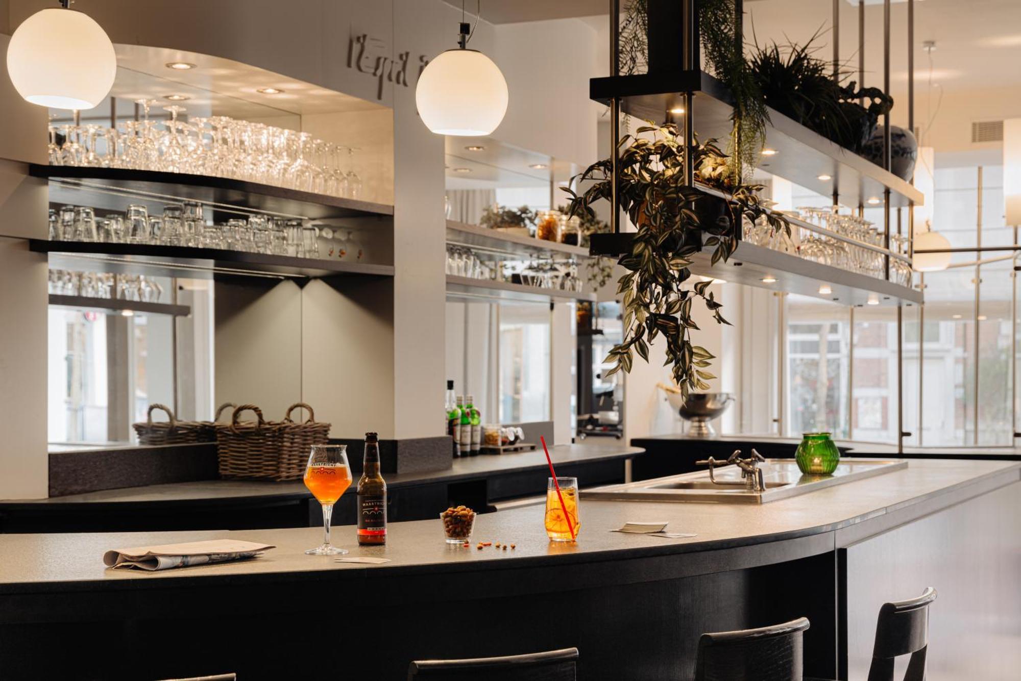 Leonardo Boutique Hotel Maastricht City Center Former Designhotel ภายนอก รูปภาพ